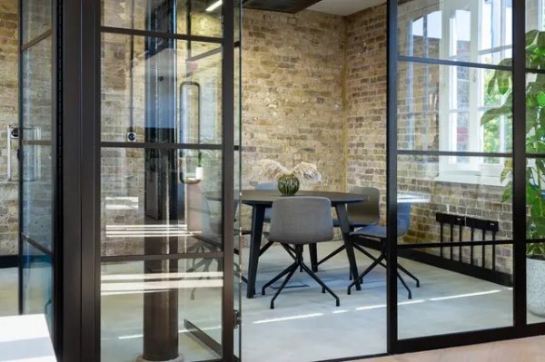 Property at 16 Bowling Green Lane, London EC1R 0QH